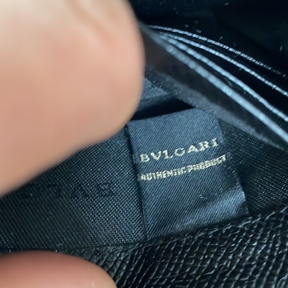 🎁PRICE REDUCED BLACK BVLGARI BIFOLD/WALLET. PRELOVED JUST 3X (FREE GIFT 🎁 - Picture 9 of 11